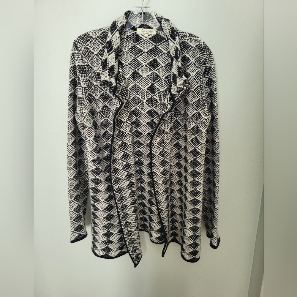 Cocogio Women Large Black and White Patterned Diamond Long Open Cardigan